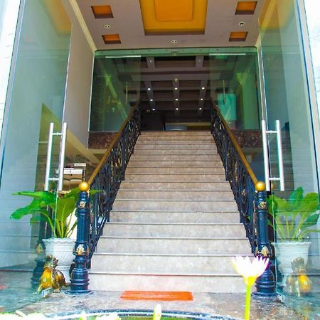 Eden Roc Hotel Хошимин Екстериор снимка