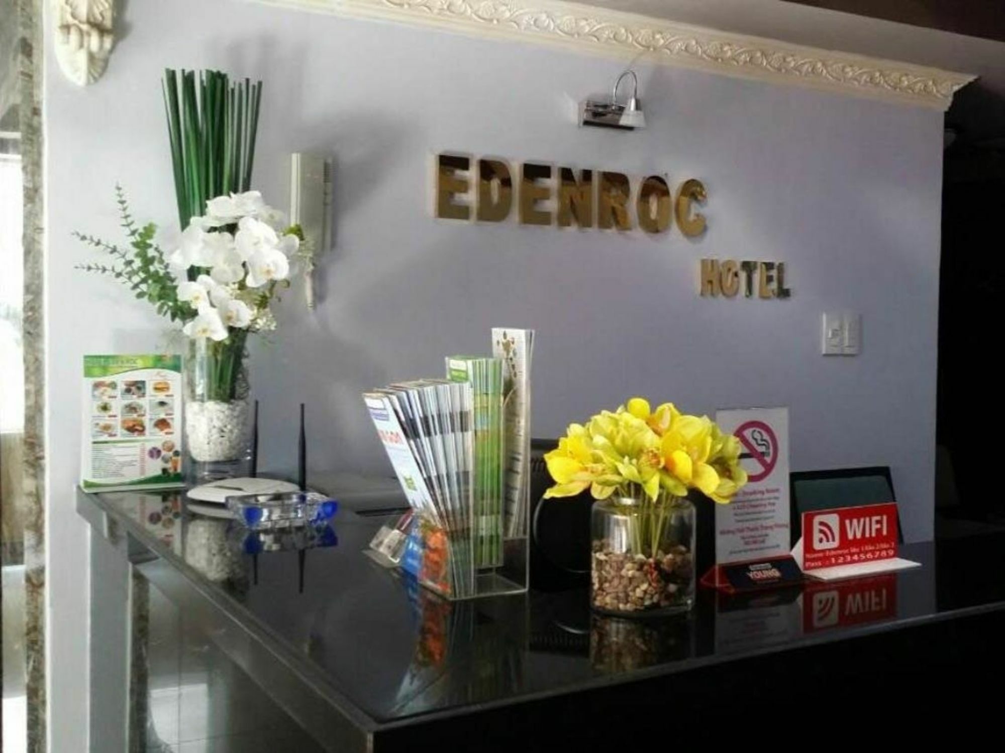 Eden Roc Hotel Хошимин Екстериор снимка